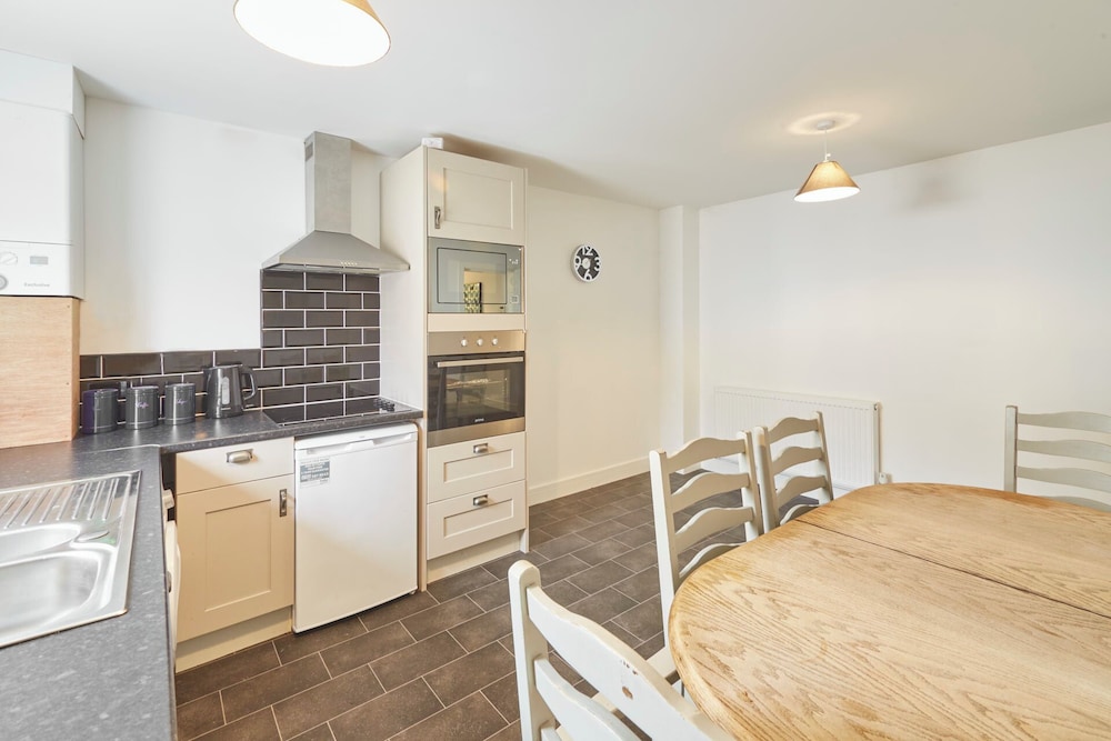 Host Stay Apartment 5 Skinningrove view 4