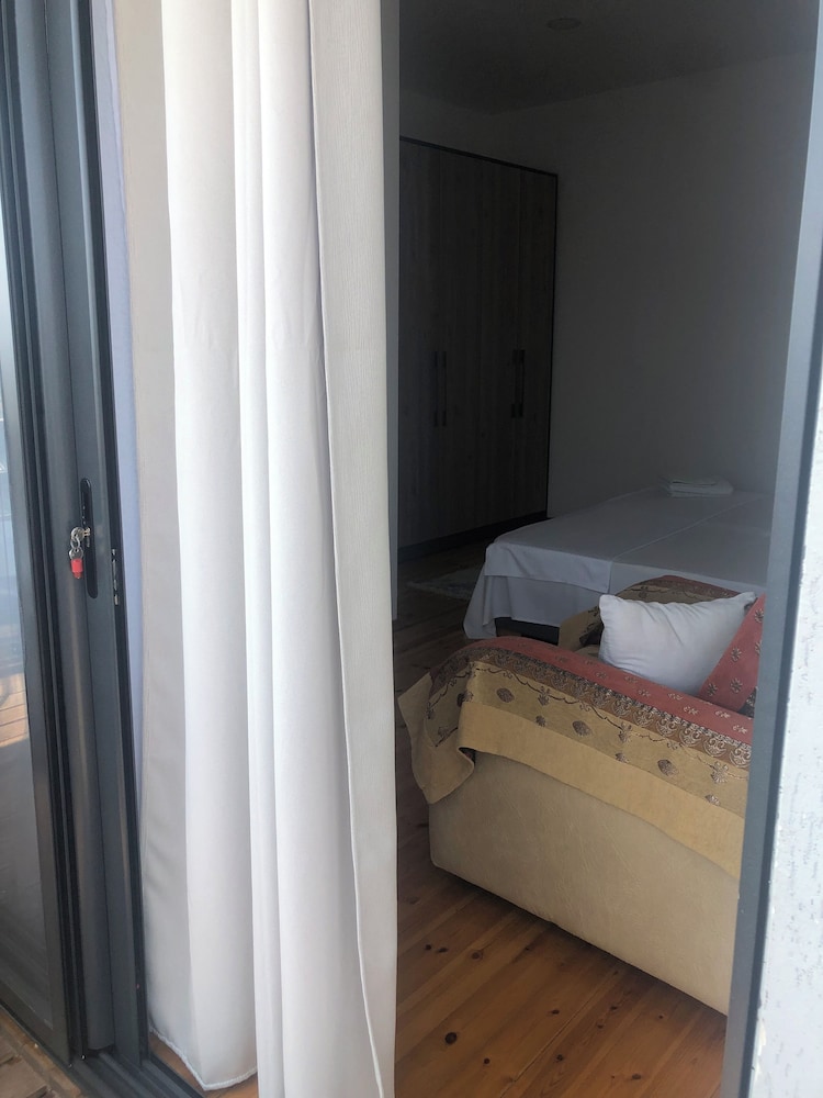 Monas Guesthouse