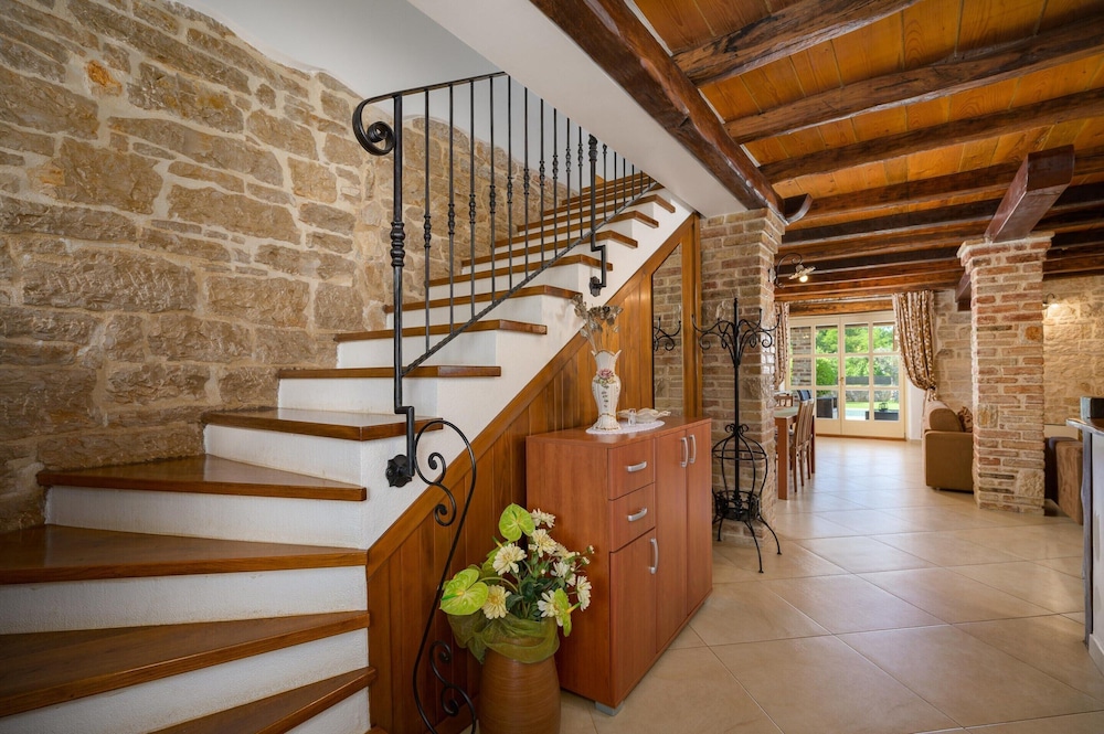Villa Ida With View