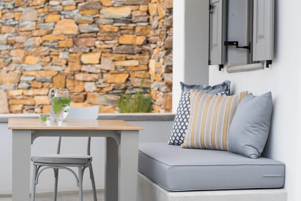 Chora Kythnos Suites