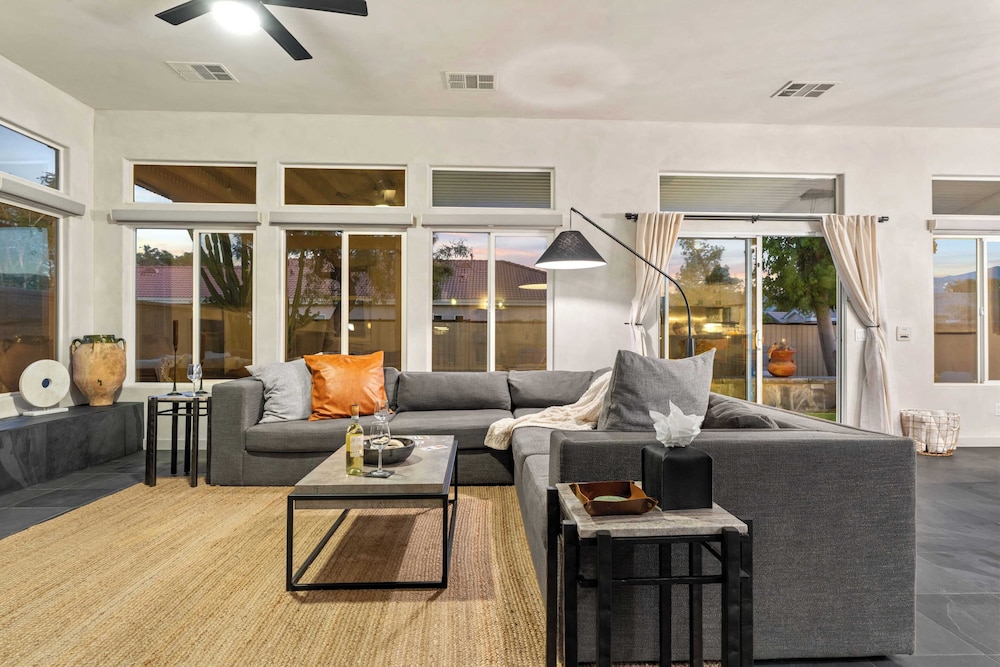 Designer Desert Oasis w/ Pool, Hot Tub, Outdoor Lounge The Riley by Avantstay