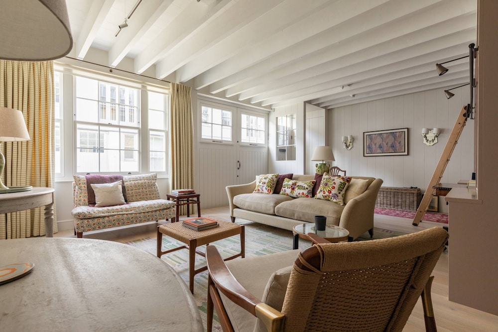Cranley Mews VI by Onefinestay