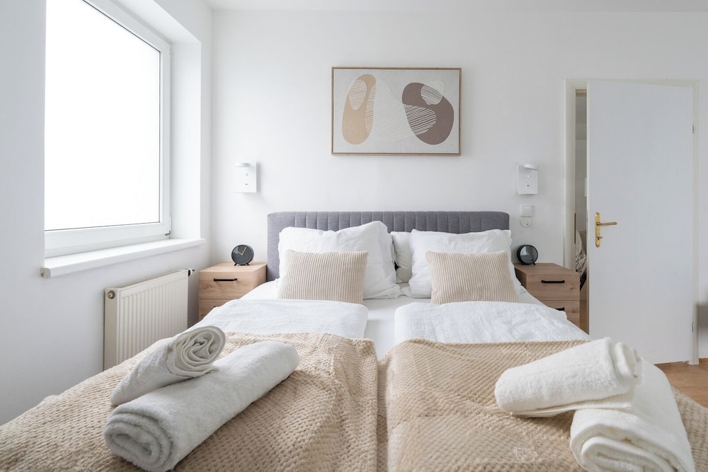 COY Apartments Steyr - Work & Relaxation