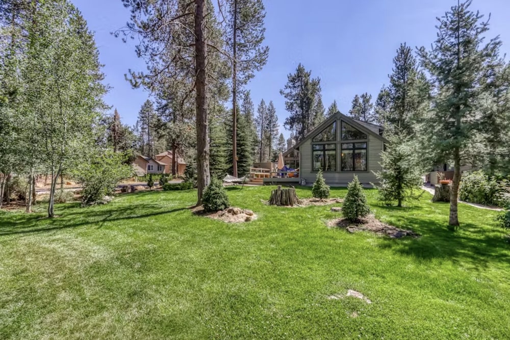 28 Big Leaf 3 Bedroom Home