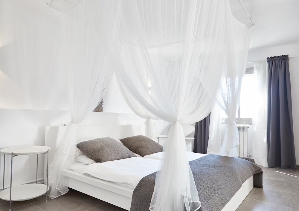Beautiful Villa With sea Views