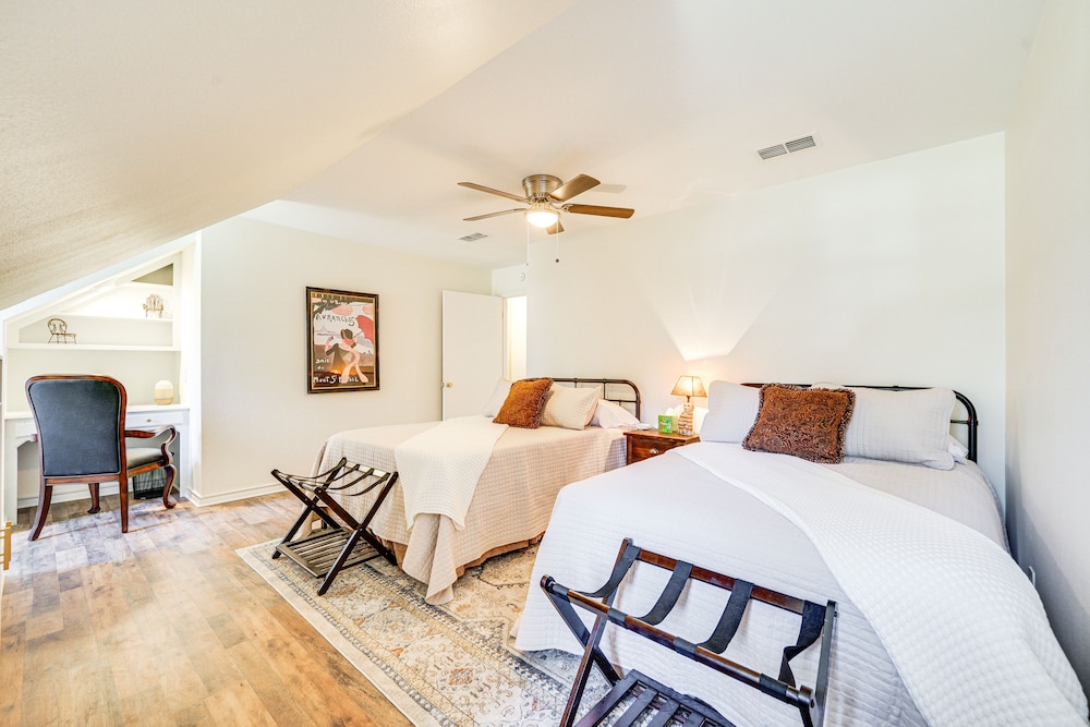 Expansive Texarkana Home w/ Yard: Near Golf!