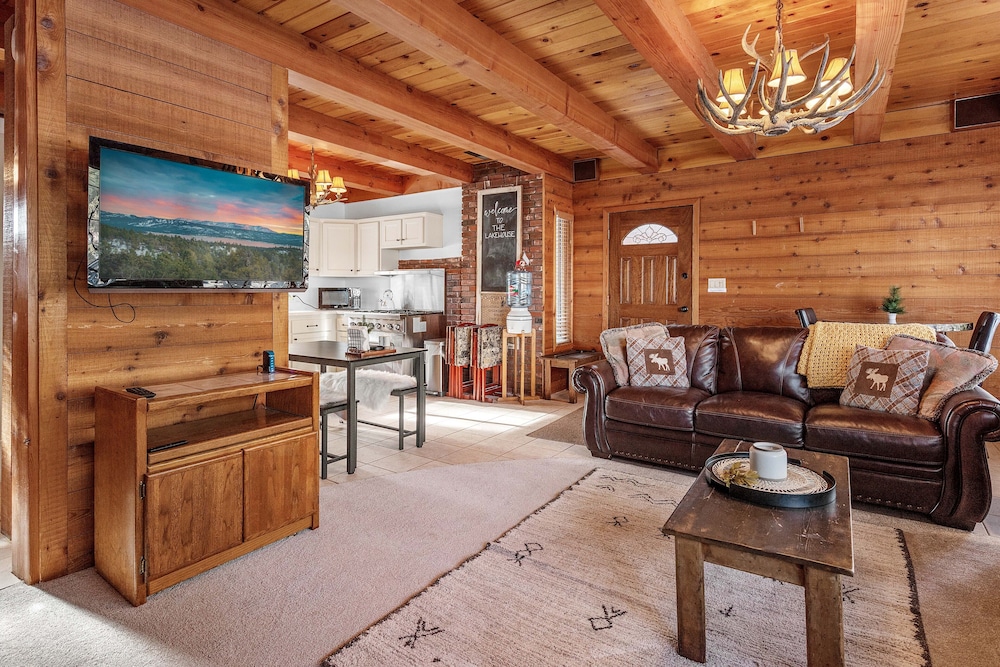 The Lakehouse Cabin view 2