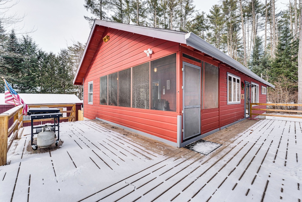 Forested Retreat w/ Sauna: 5 Mi to Schroon Lake