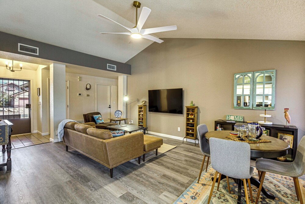 'coyote Casa' w/ Mtn Views in Tuscon Desert Oasis