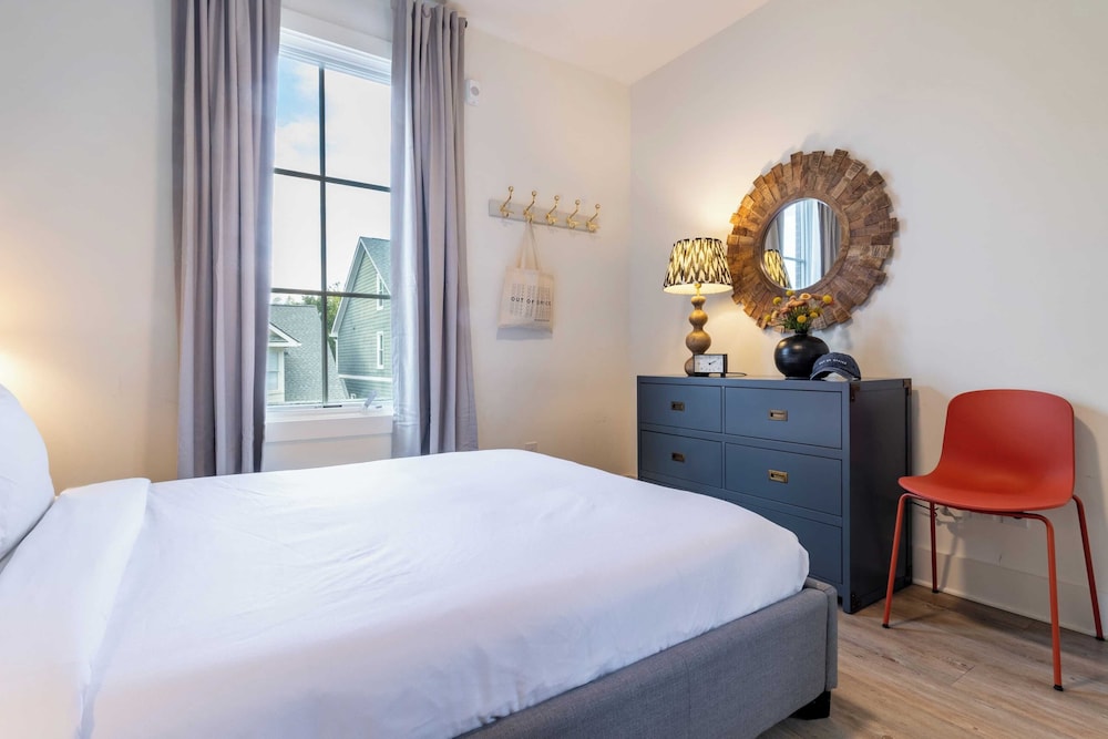 The Magnolia 2 by Avantstay Germantown Balcony