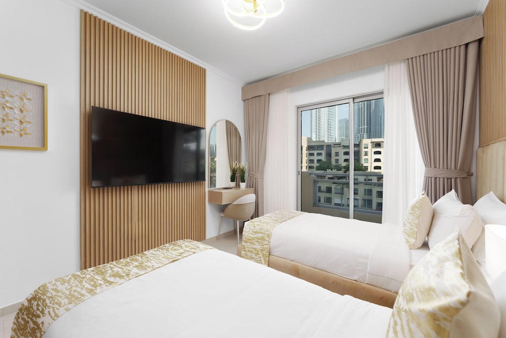 Maison Privee - Exclusive Duplex Villa with Panoramic Terrace Overlooking Burj Khalifa