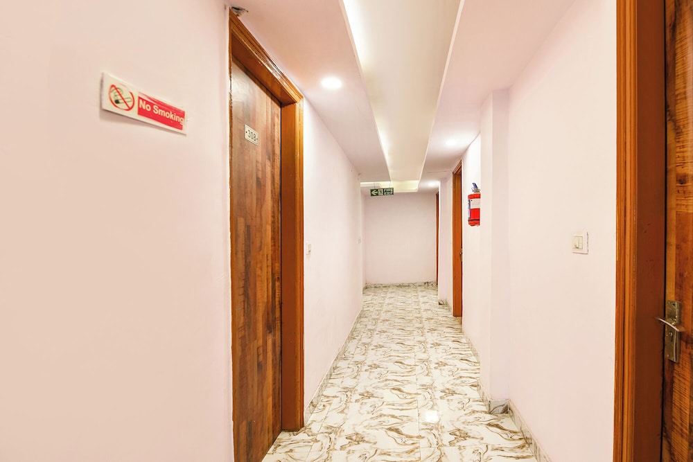 Fabhotel Ak Continental