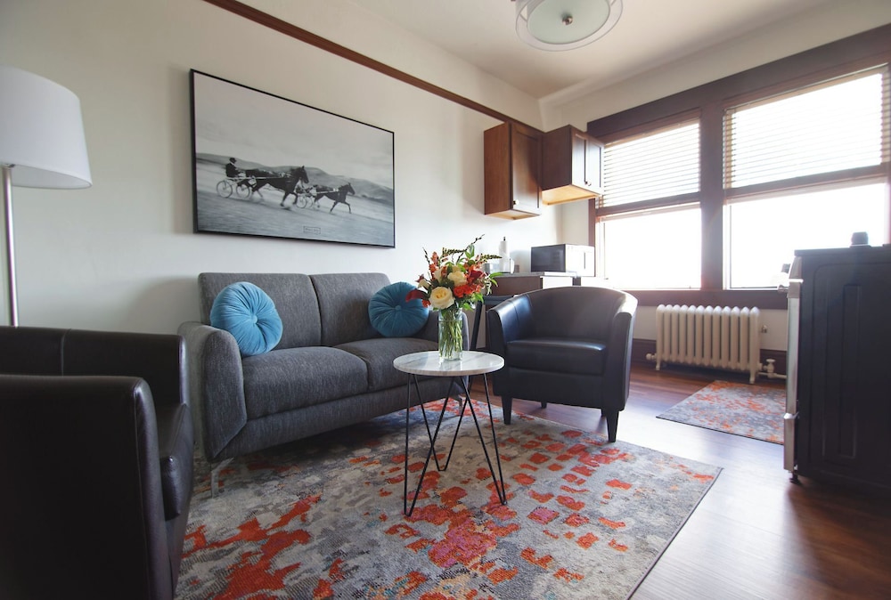 The Andrus Hotel