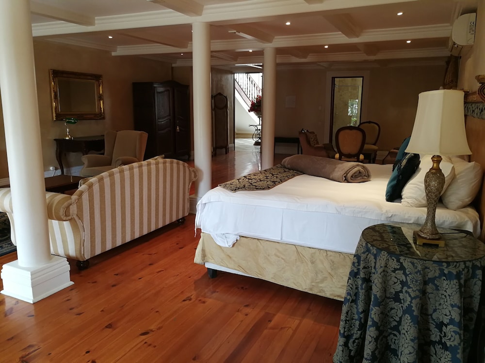Cricklewood Manor