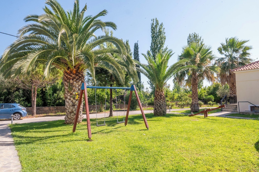 Kaloni village apartments