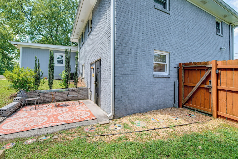 1 Mi to Train: ATL Area Apt w/ Patio & Shared Yard