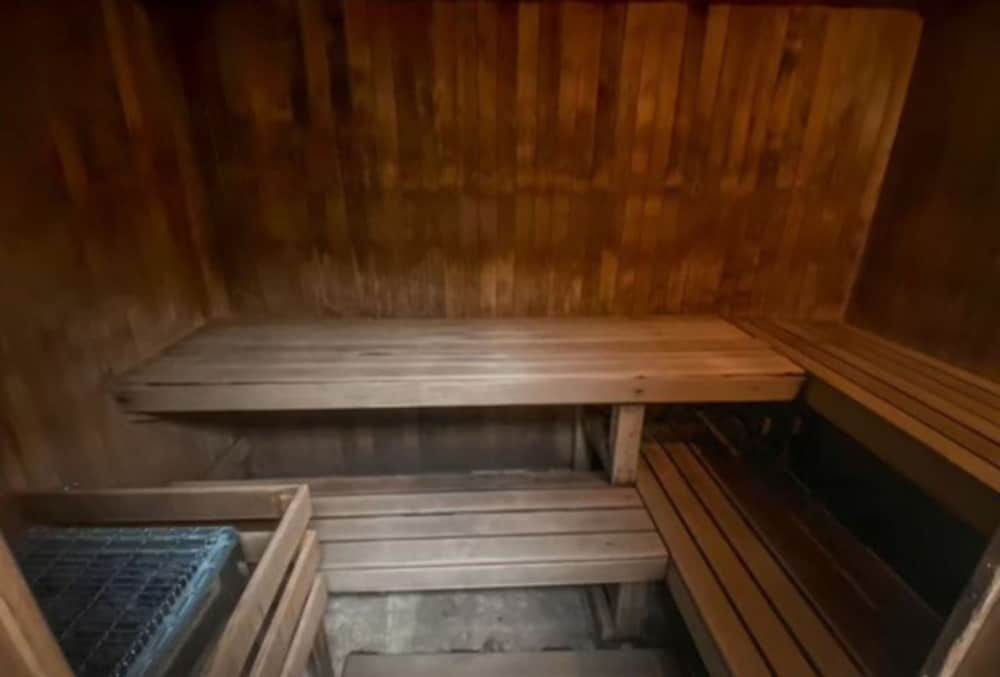 Workspace Studio Ski-in Ski-out AC