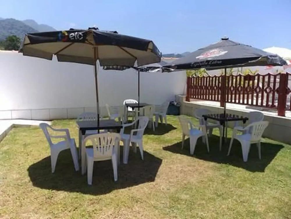 POUSADA TANI COM AR E PISCINA em MARESIAS