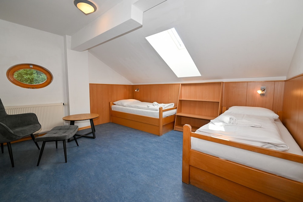 Schmitten 27 - Room 6 200m From ski Lift