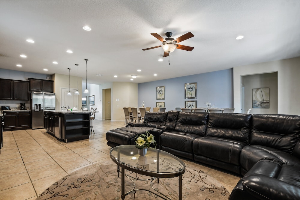 Ultimate 8BR Family Fun in Resort Near Disney!