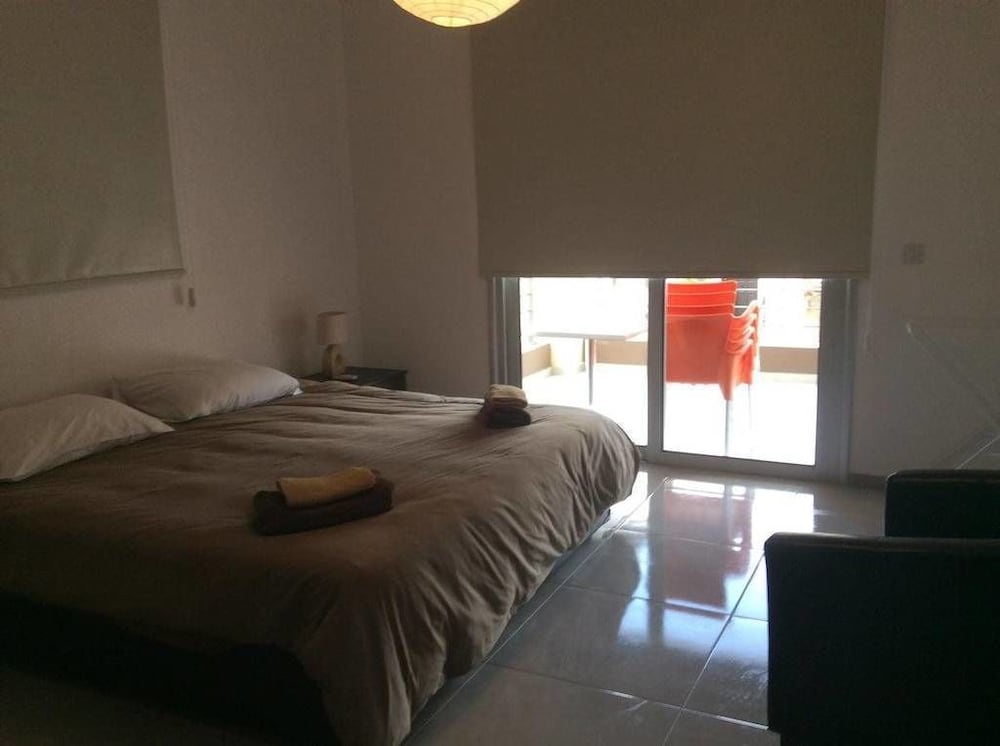 Niro Apartments