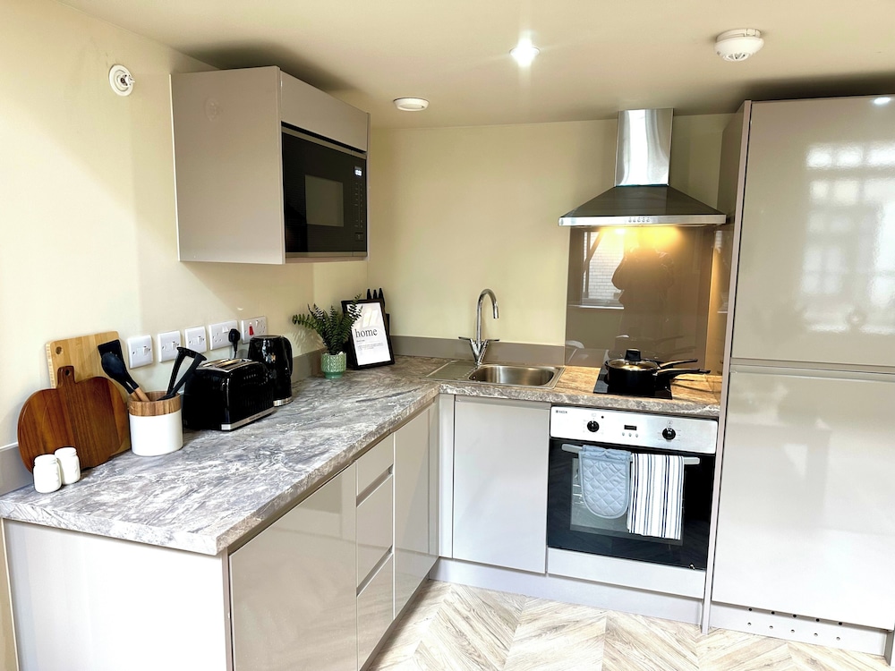 Athenaeum House-leeds Centre-sleeps 3-pets