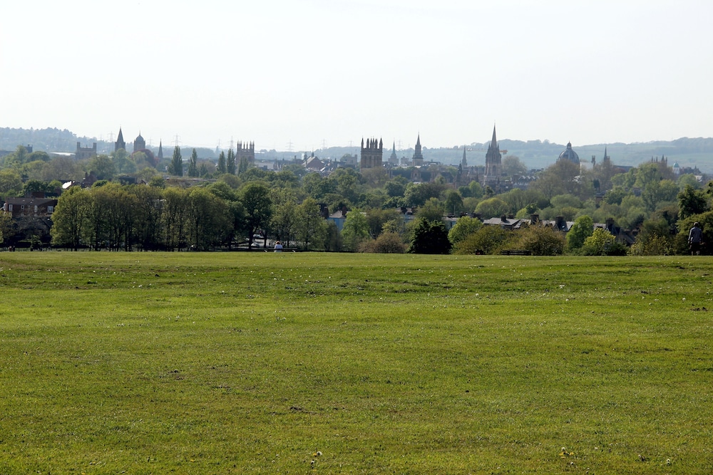 Oxford Vacations - St Margarets Hotel - Property Image 1