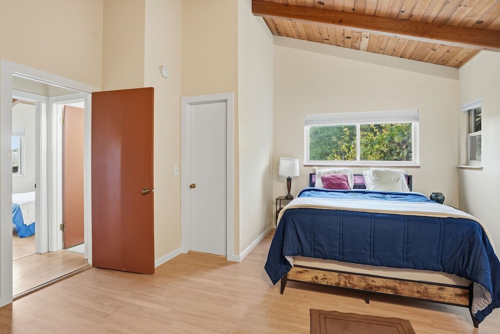 Peaceful Retreat With Panoramic Views 3 Bedroom Home