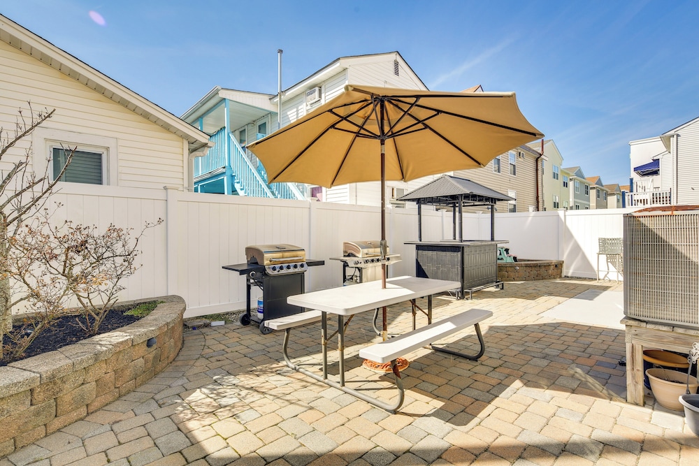 Half-mi to Wildwood Boardwalk: Family-friendly Apt