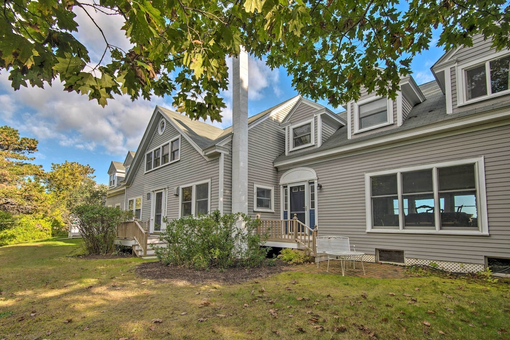 Expansive Beachfront Retreat w/ Outdoor Shower - Property Image 28