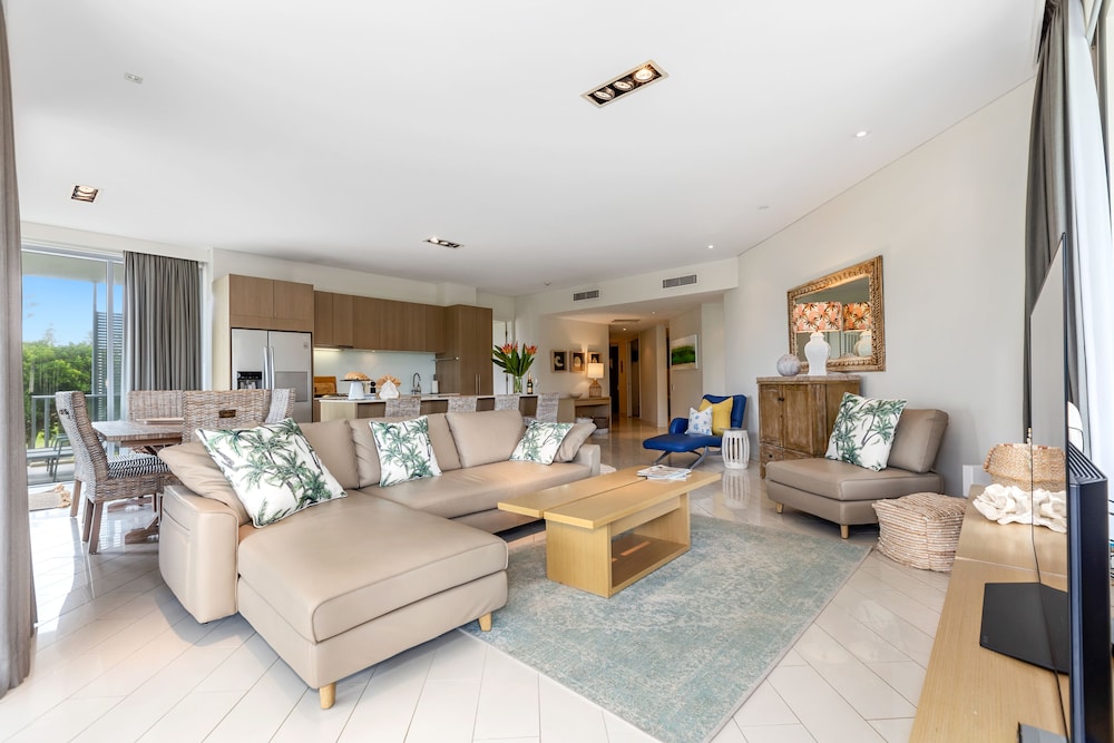 Luxury Apartments on Bells Boulevard
