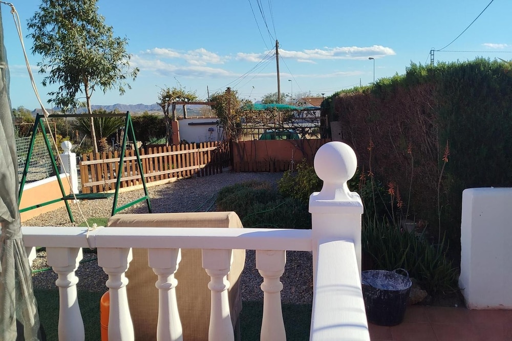 Lorca- Cottage - Sleeps 4 - pet Friendly - Pool