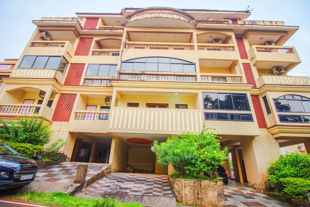 OYO 18720 Home Alluring 3BHK Dona Paula view 3