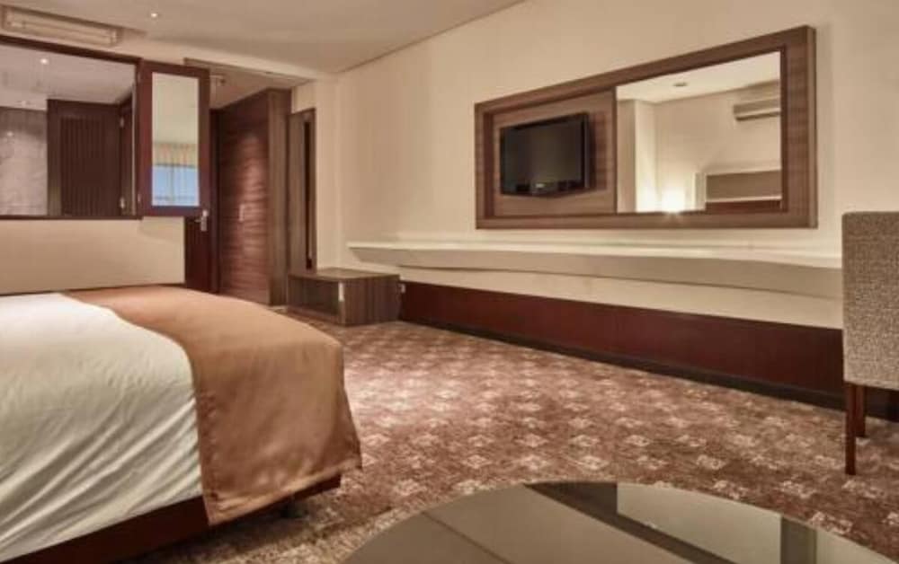 President Executive Club