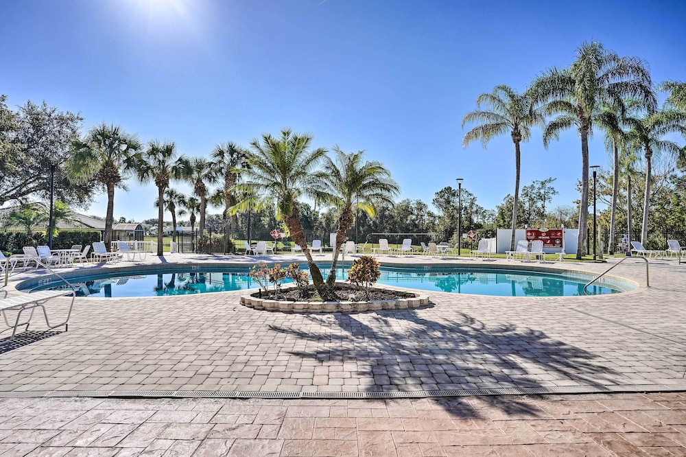 Pool & Hot Tub Access at Resort Home in Poinciana