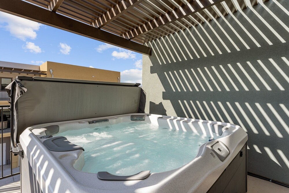 Red Rock Lagoon 3 Bedroom Condo
