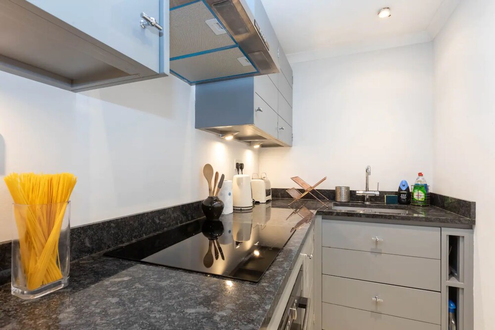 Lovely 1 Bedroom Apartment in Colourful Notting Hill