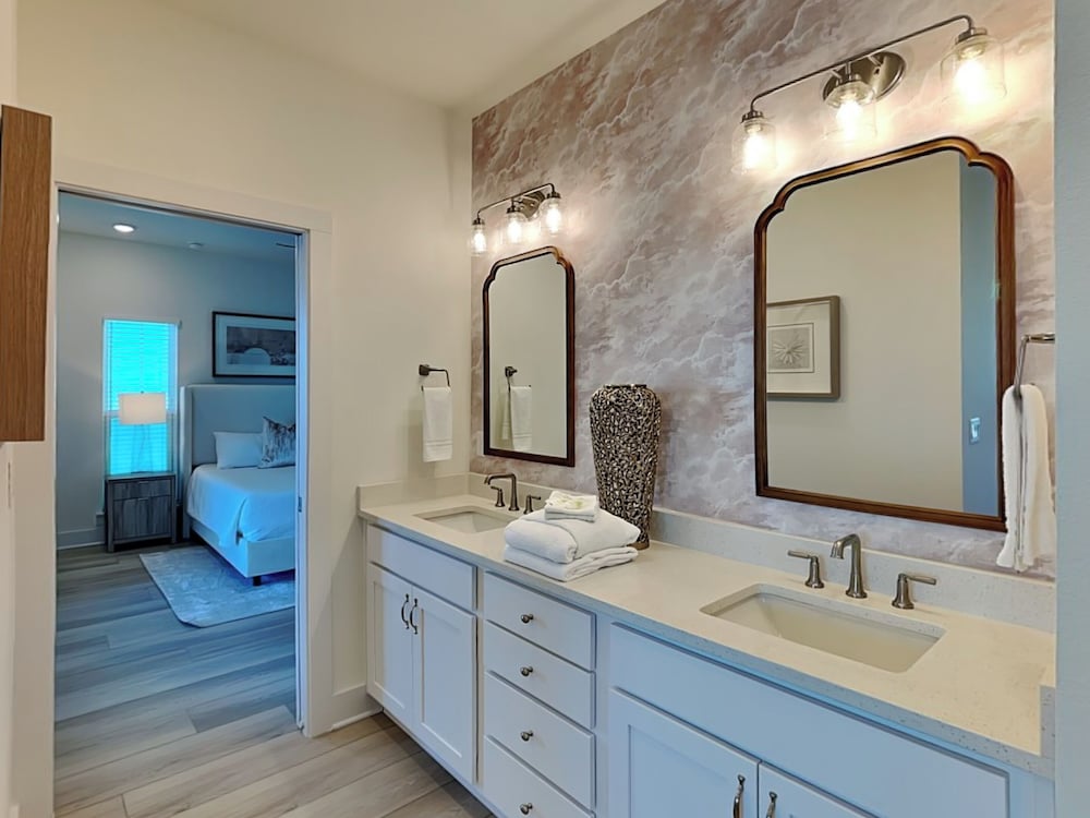 Yacht Harbor House by Southern Vacation Rentals