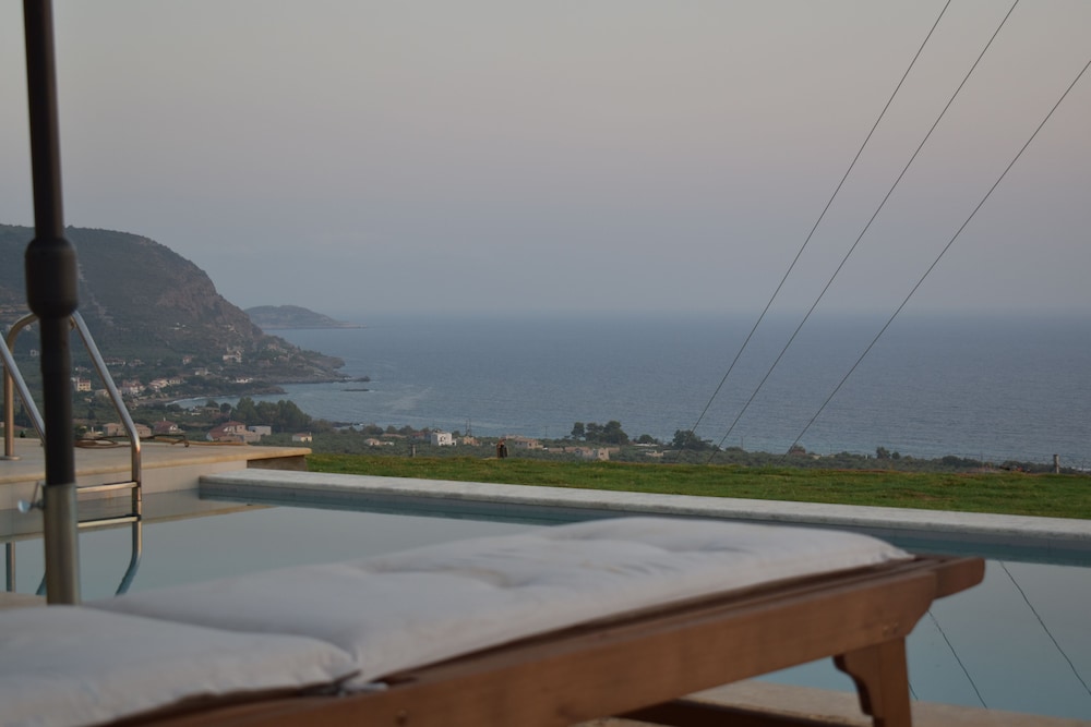 Luxury Villa With Private Pool Kika Residences view 5
