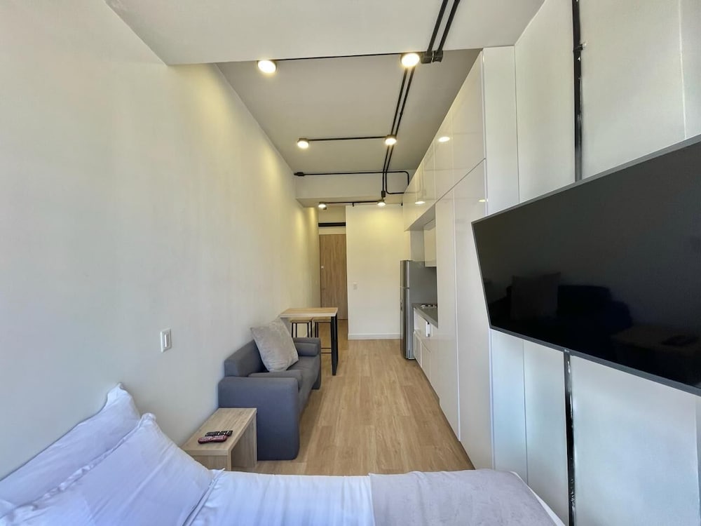 Unique Cozy Loft Santa Barbara 116