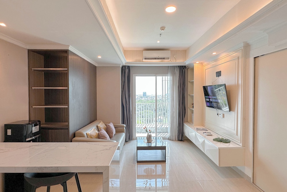 Cozy And Spacious 1Br At Grand Sungkono Lagoon Apartment