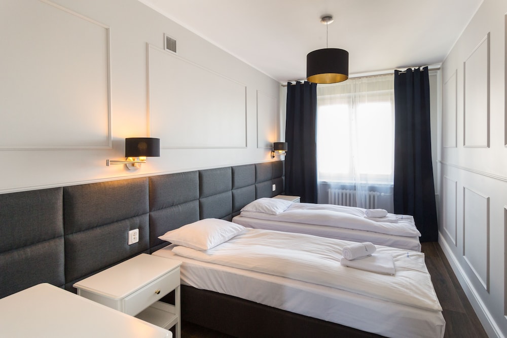 Executive 3 Bedroom Apartament by Your F view 4