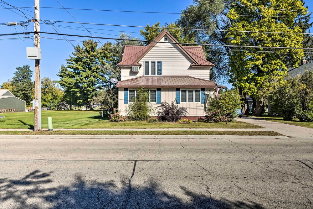 Riverfront Shawano Home w/ Private Backyard! view 3