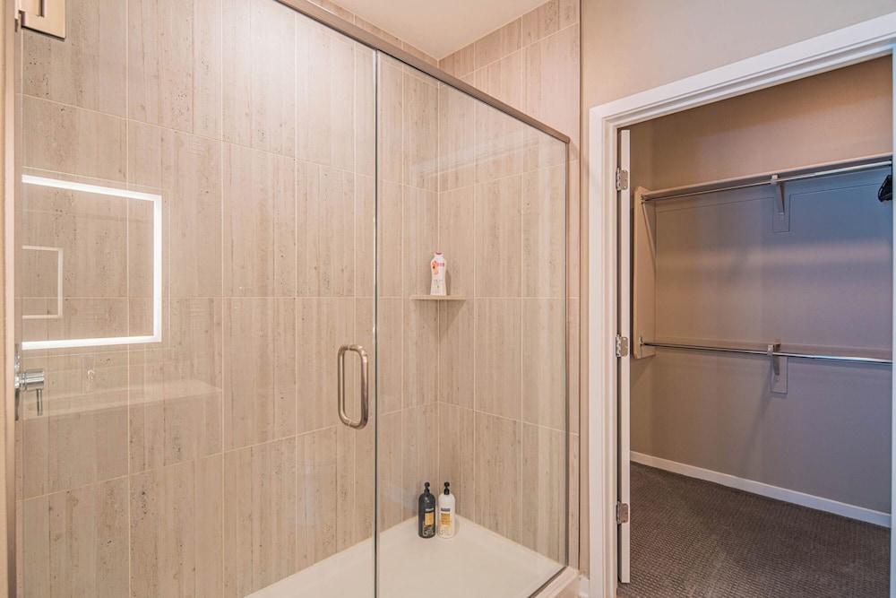 ROVE LIVING/KL - Alta North Central