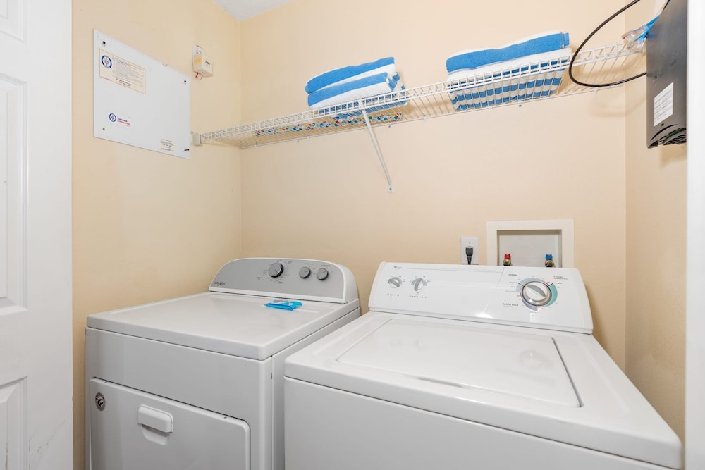 Super Fly- Movie Loft w Recliners Near Disney