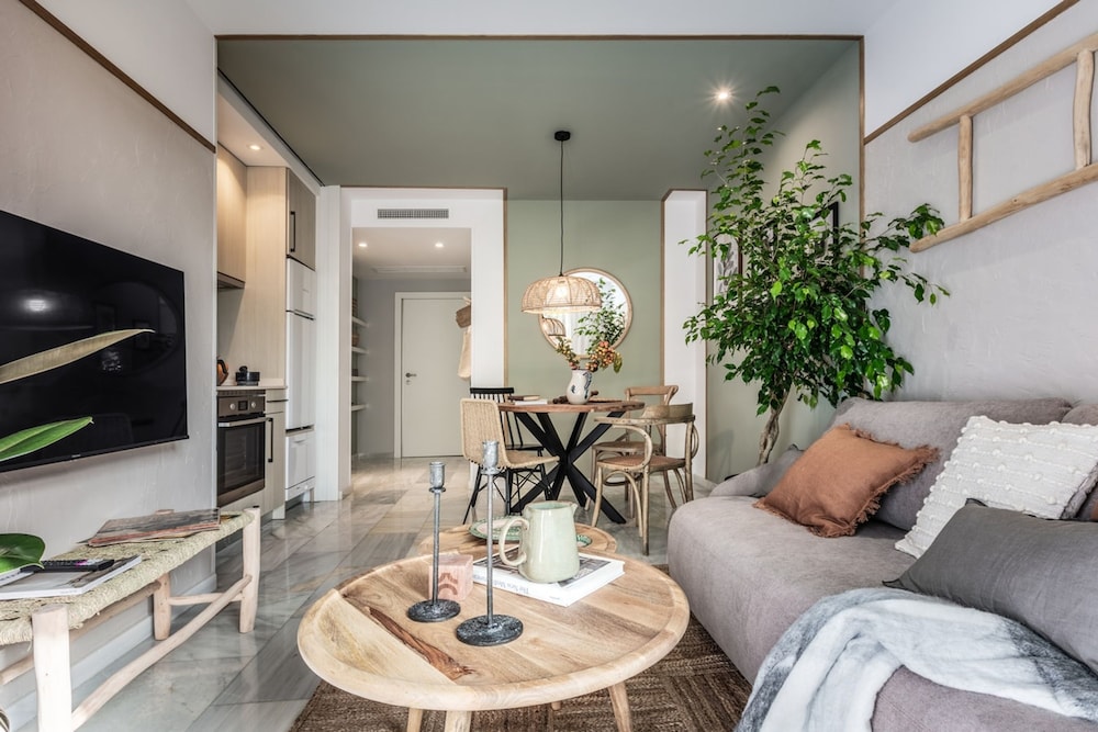 Sabina - 1 Bedroom and Terrace in Almagro