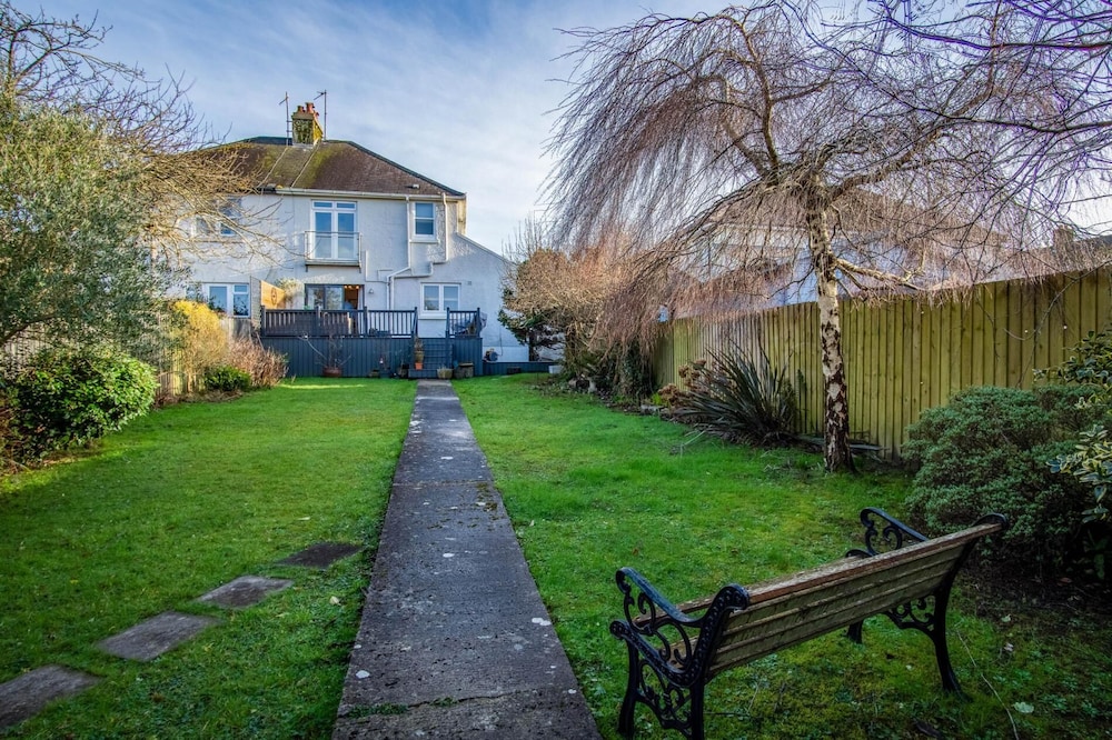Little Glen - 3 Bedroom Holiday Home - Tenby