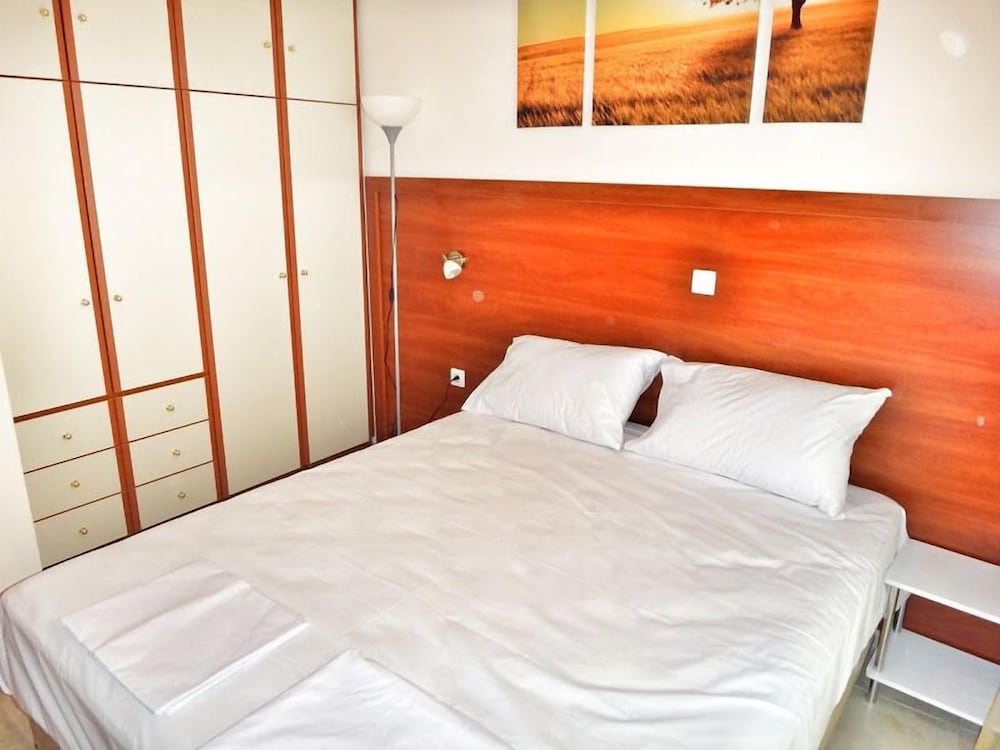 Midia Suites
