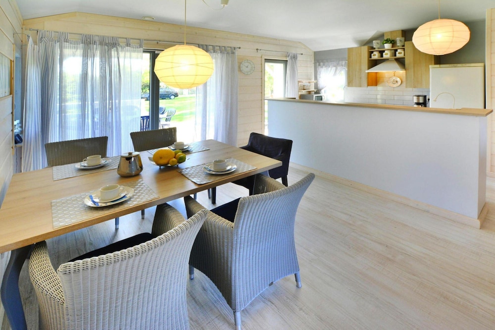 Large Holiday Home With Private Garden