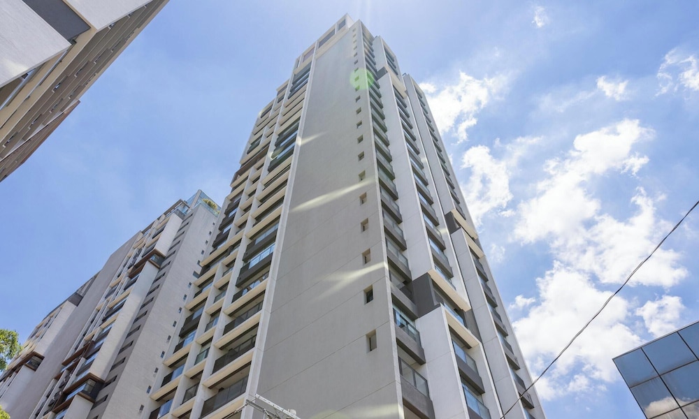 Complete Studio 120 m From the Subway Hmr0602